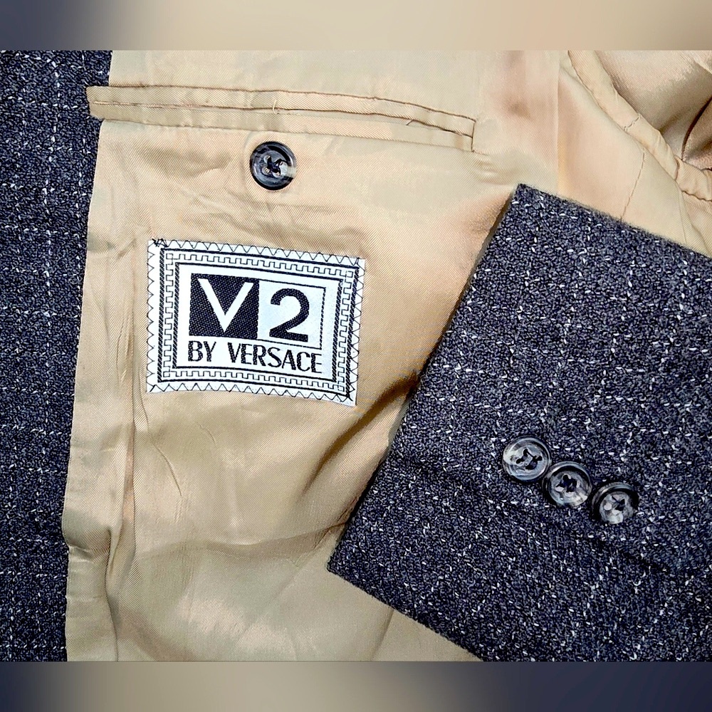 Vintage V2 By Versace Union Made USA MINT Condition‎ Size 42L V2 Ours Only
